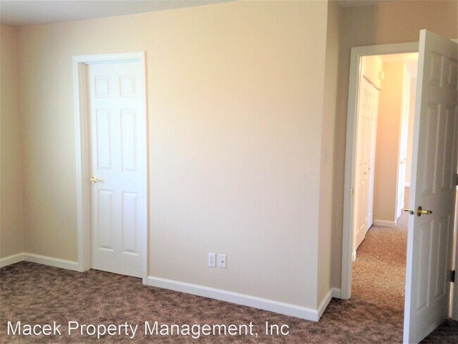 Building Photo - 2 br, 1 bath House - 1305 Rosita Drive