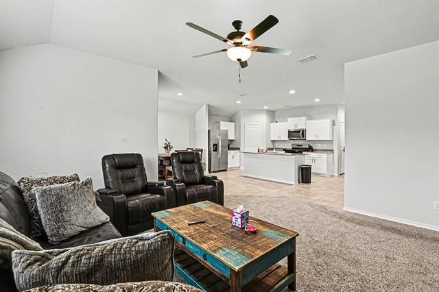 Foto del edificio - 513 Bronze Cir W