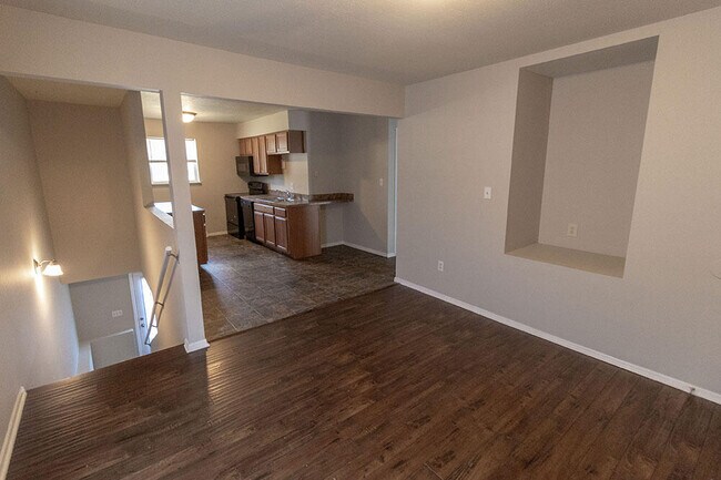 Foto del edificio - 1011 W Ash St