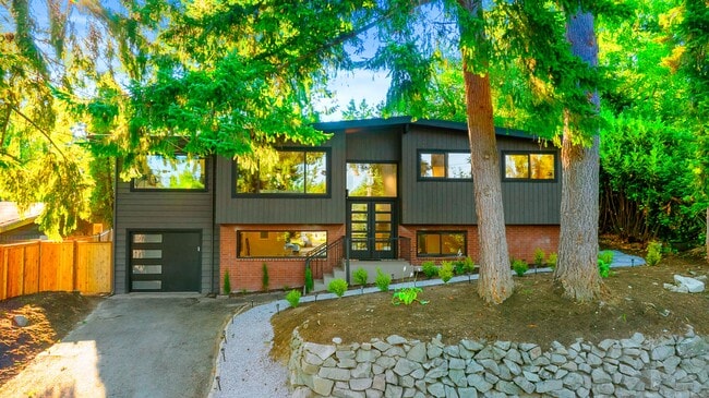 Building Photo - 18212 72nd Ave W