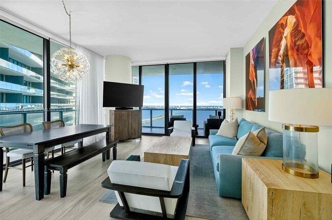 Building Photo - 480 NE 31st St