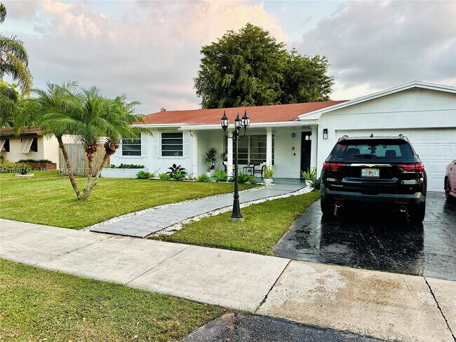 Foto del edificio - 8410 SW 201st St