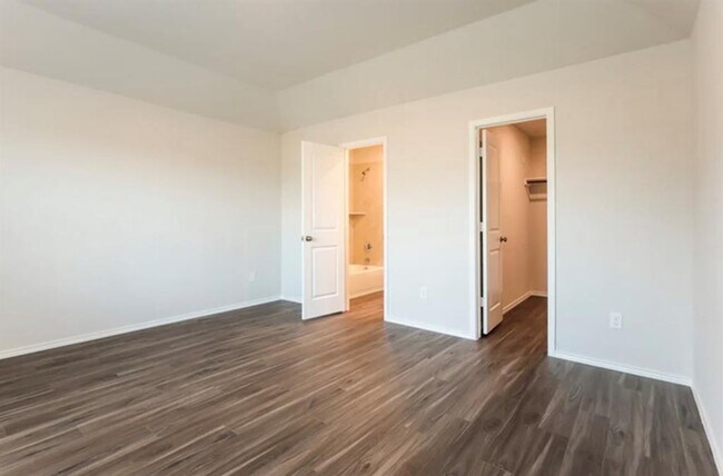 Foto del edificio - 1803 Crimson Lake Blvd