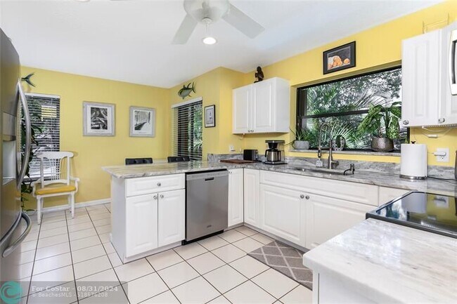 Building Photo - 5674 SE Schooner Oaks Way