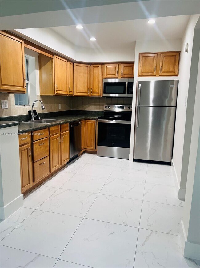 Building Photo - 425 Opa-Locka Blvd