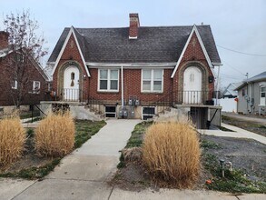 Building Photo - 363 E 900 S