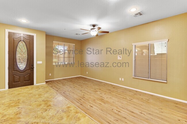 Foto del edificio - 978 E Corral St