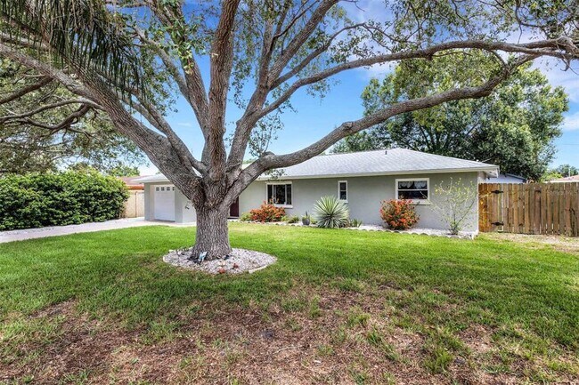 Building Photo - 4755 Lark Ridge Cir