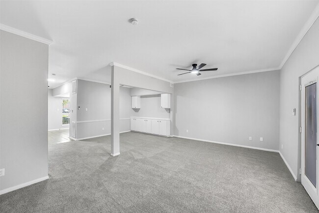Building Photo - 14703 Barryknoll Ln