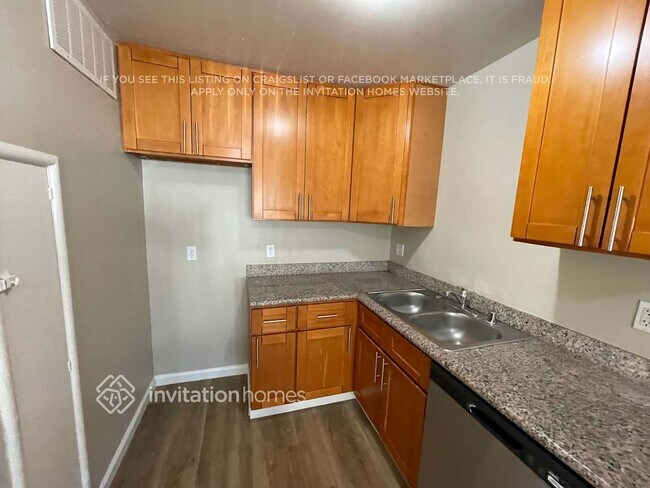 Building Photo - 1058 Caldwell Ave