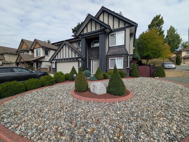 Building Photo - 33495 Abercrombie Pl