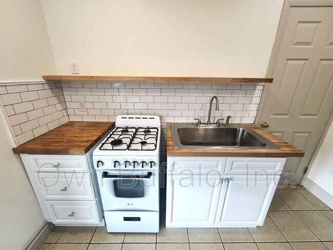 Foto del edificio - 116 Brayton St