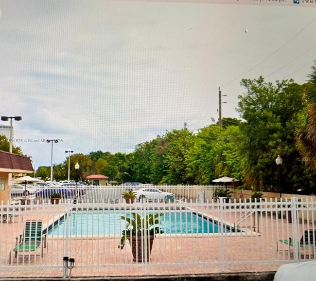 Foto del edificio - 1800 Sans Souci Blvd