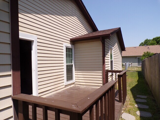 Foto del edificio - 1823 Shetland Rd