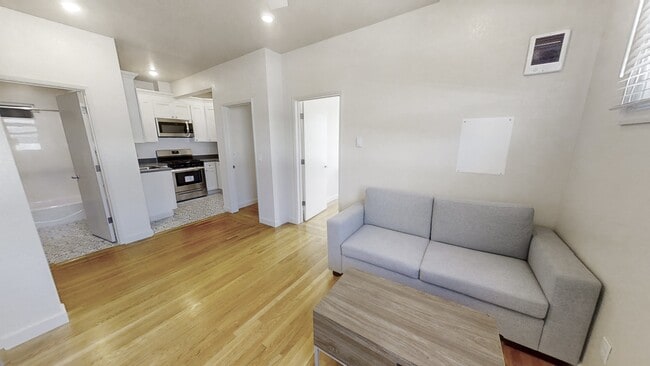 Building Photo - The Euclid