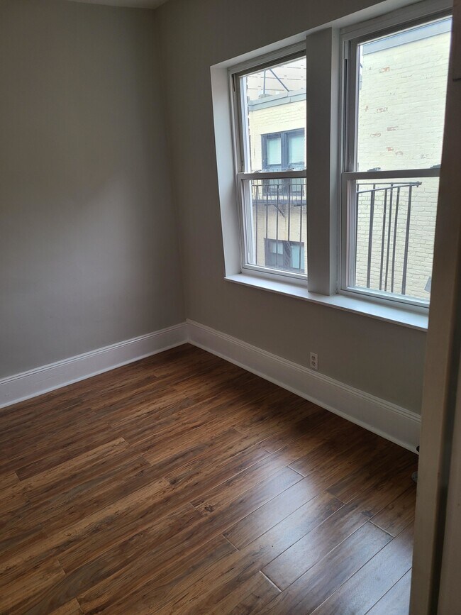 Building Photo - 51 Hemenway St