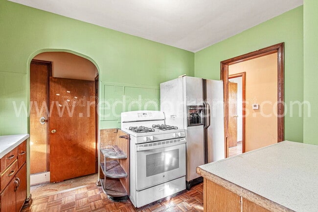 Foto del edificio - 328 N Post Rd