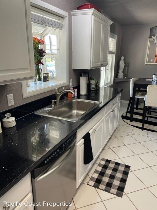 3 br, 1 bath House 5307 Olive Ranch Rd House Rental in Granite Bay