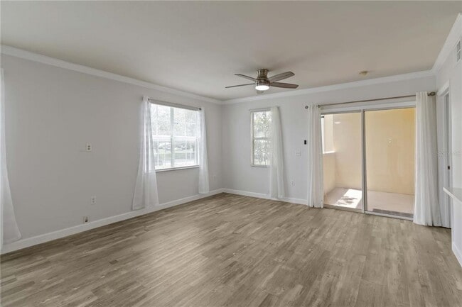Foto del edificio - 1195 Villagio Cir