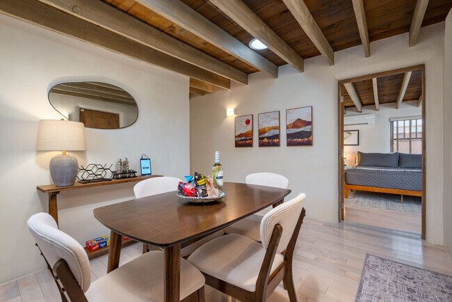 Foto del edificio - 715 S St Francis Dr