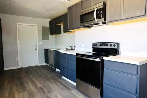 Foto del edificio - 1303 Barnes Ave