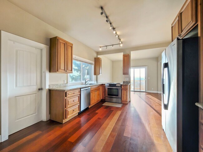 Building Photo - Renton Hilltop