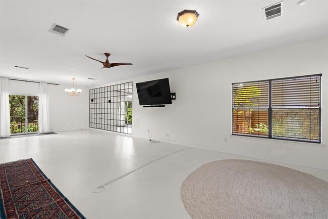 Building Photo - 8353 Steamline Cir