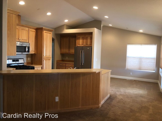 Building Photo - 3 br, 2 bath House - 1070 Truckee Ln