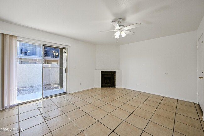 Building Photo - 10802 N 16th Ave