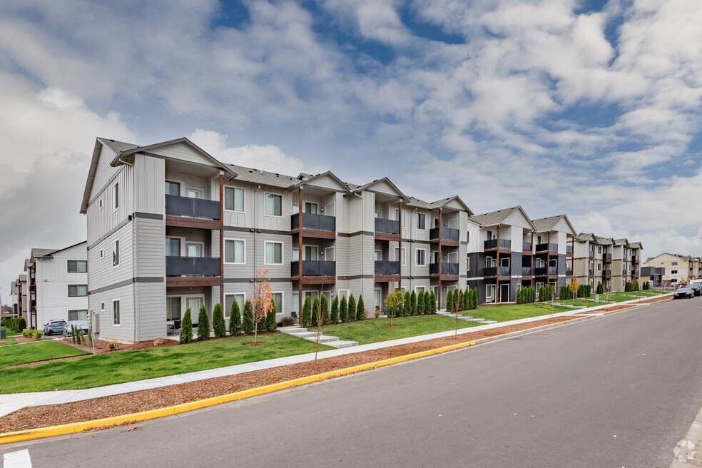 Visual Reference: Pet Friendly Apartments Under 1 300 In 97305 Salem Or