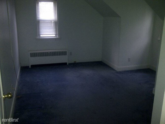 Building Photo - 758 NY-146