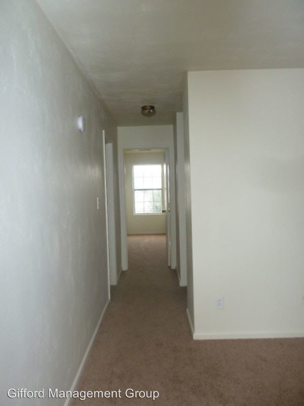 Building Photo - 915-925 W Little Creek Rd