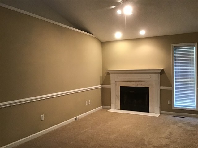Building Photo - 5 Fox Ridge Place