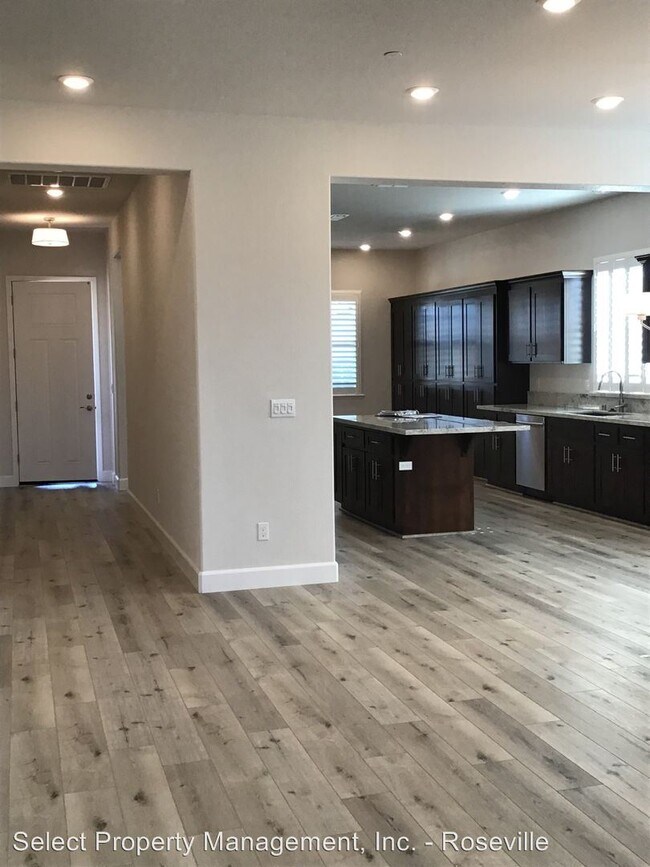 Foto del edificio - 3 br, 2 bath House - 2952 Shady Acres Loop
