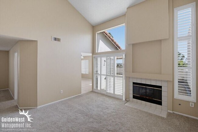 Foto del edificio - Lovely 3Bdm 2Ba Town-home in Rancho Peñasquitos!
