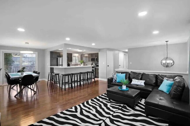 Building Photo - 409 Clifton Ct