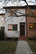 Building Photo - 3713 Birchwood Ct