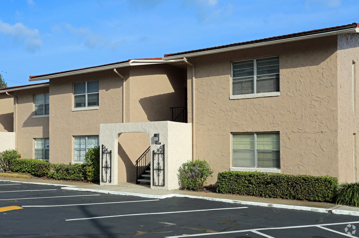 Marbeya Club Condos Apartments in Casselberry, FL