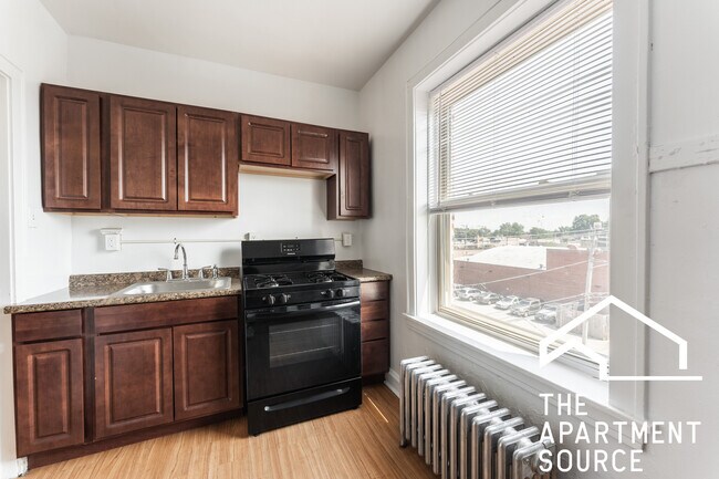 Building Photo - 2109 Grove