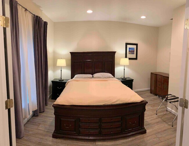 First floor bedroom - 2505 Kensington Blvd