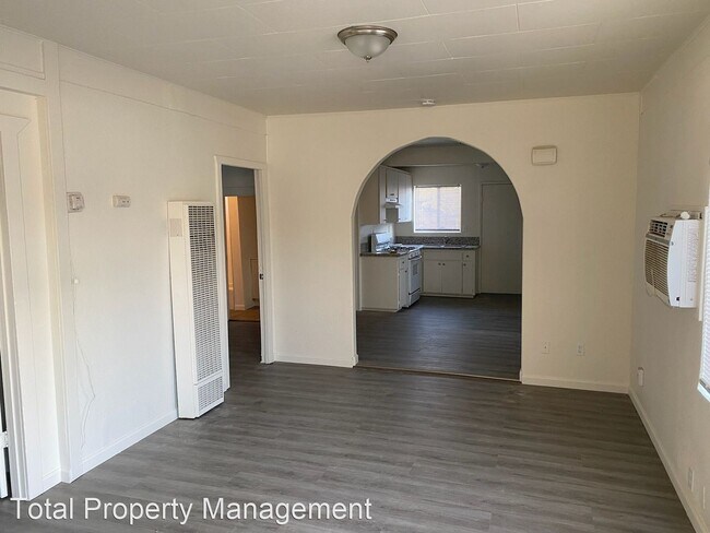 Foto del edificio - 2 br, 1 bath House - 207 E. Sequoia Ave.