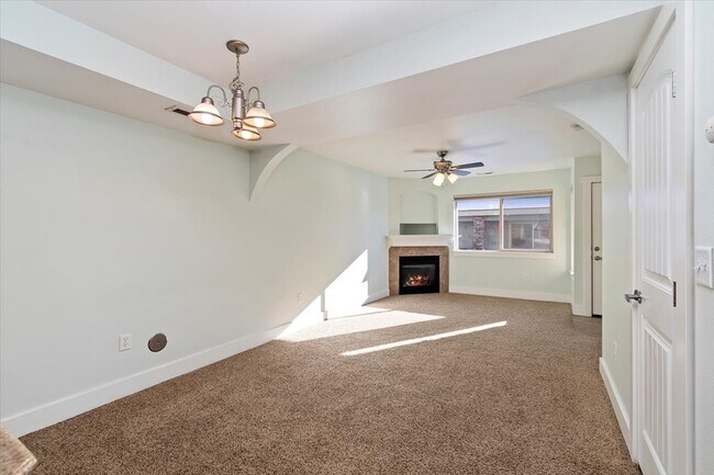 Foto del edificio - 9947 W Rosecroft Ct
