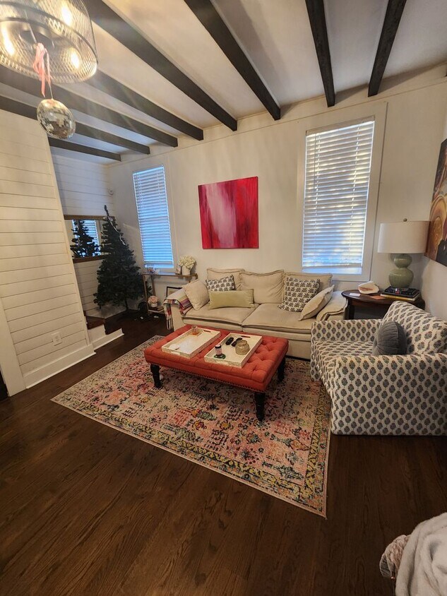 10C - Coming Street - 10C - Coming Street