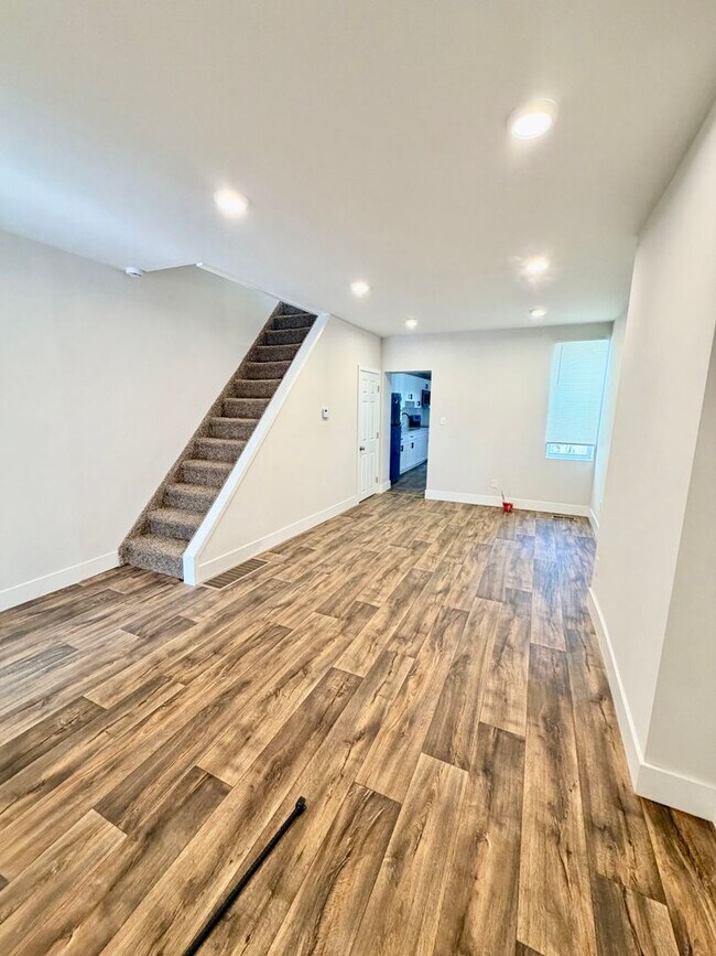 Foto del edificio - Pet-Friendly 3-Bedroom Home with Central A/C, In-Unit Laundry