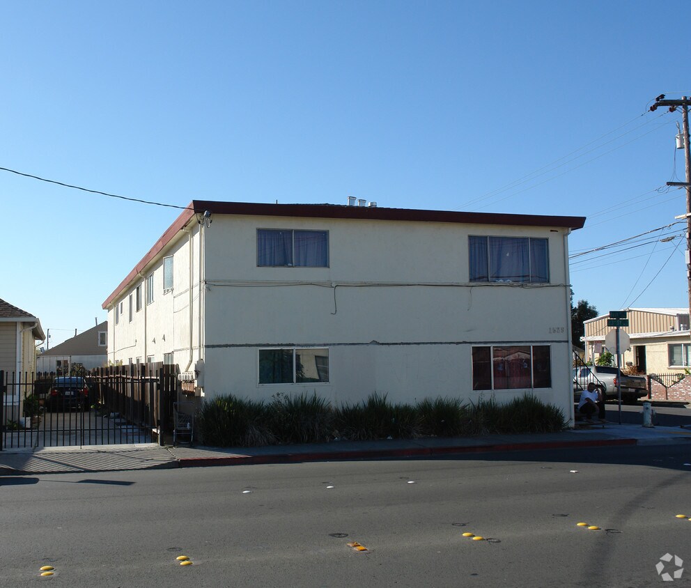 Foto del edificio - 1569 23rdrd St