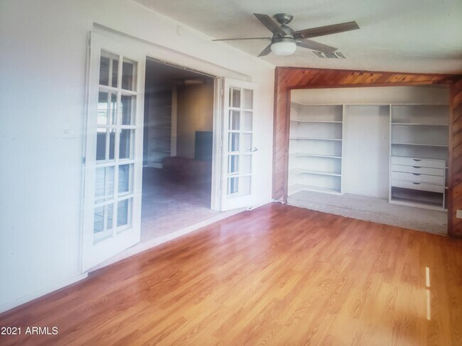 Building Photo - 2109 S Stanley Pl
