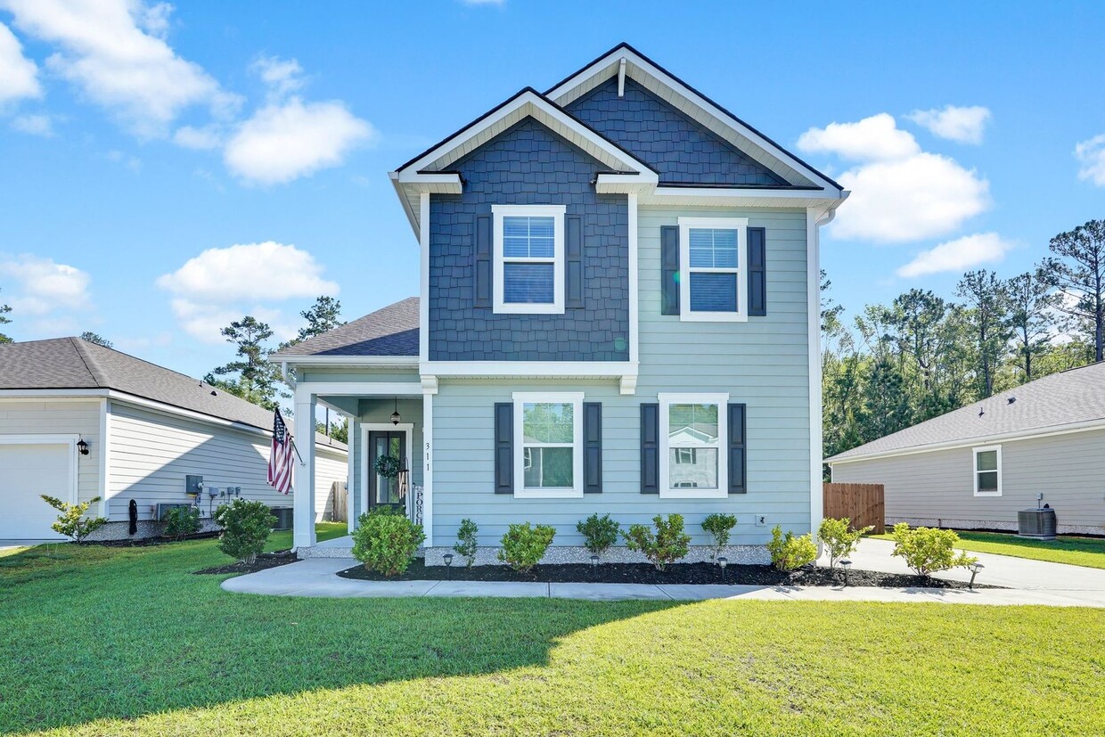Primary Photo - **Experience Modern Comfort and Elegance i...