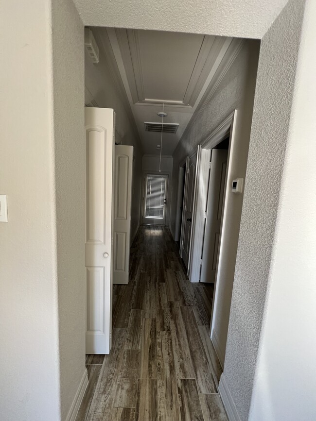 Building Photo - 2407 Appian Way