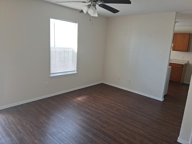 Building Photo - 1908 Windward Dr
