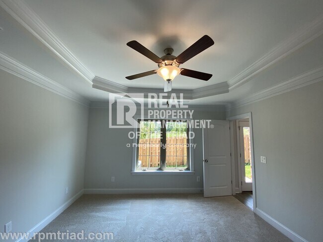 Building Photo - AVAILABLE FOR VIEWING 6/10/24 Gorgeous Lux...